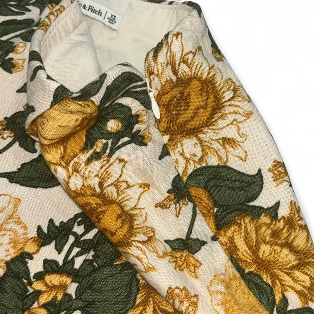 Abercrombie & Fitch Floral Skort Abercrombie & Fitch Floral Mini Skirt W Short - Picture 4 of 5